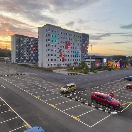 Ifs Seri Iskandar By Glex Esterno foto